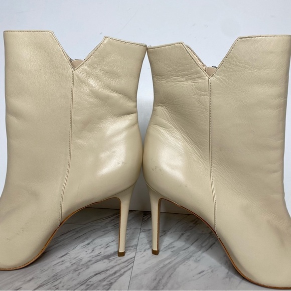 Schutz Betsey Eggshell Leather Pointy Toe Heeled Bootie 9 1/2 B - Picture 8 of 15